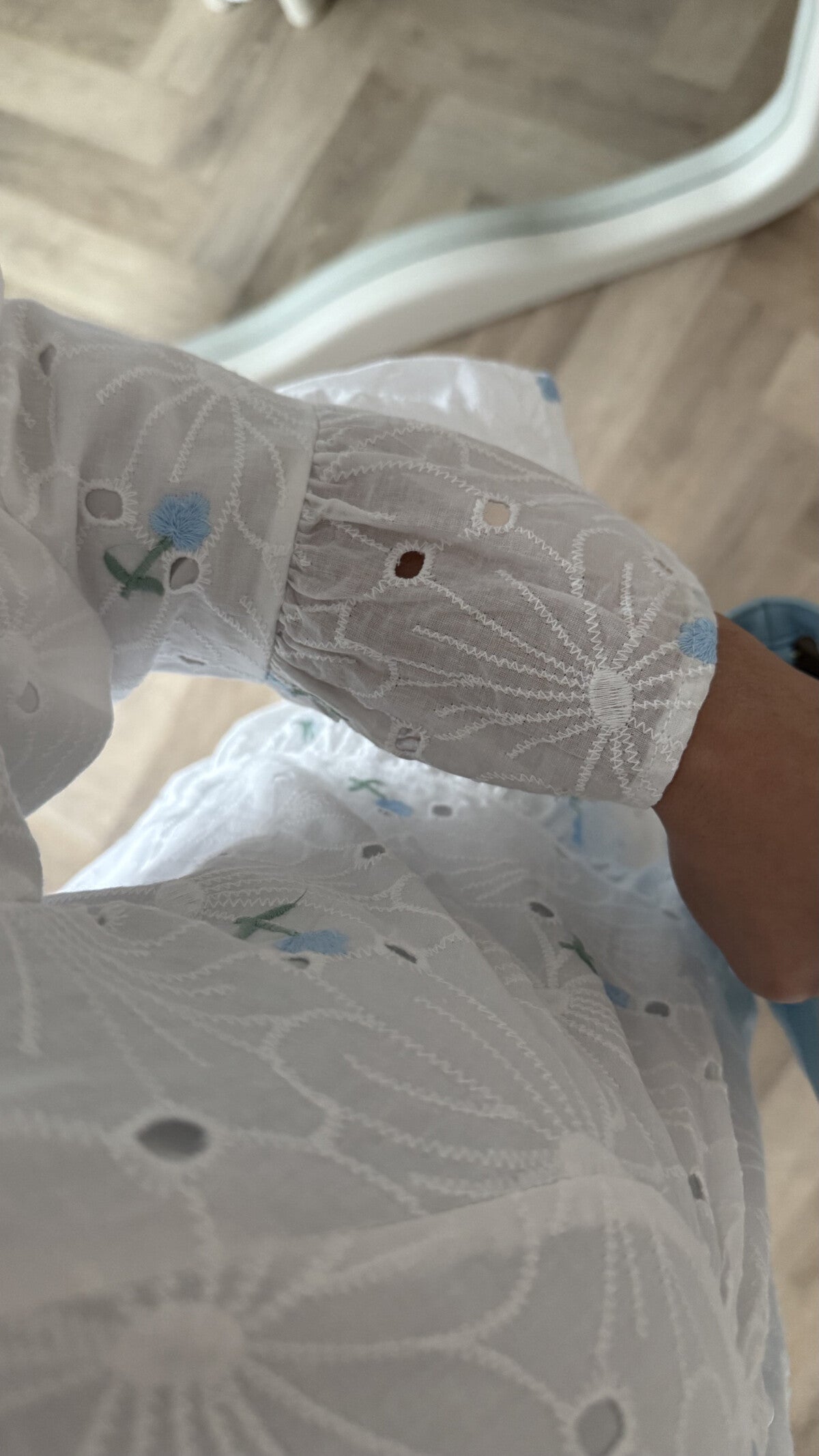 Zuhur dress with floral embroidery