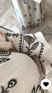 Orientalisches Stickkleid Sina