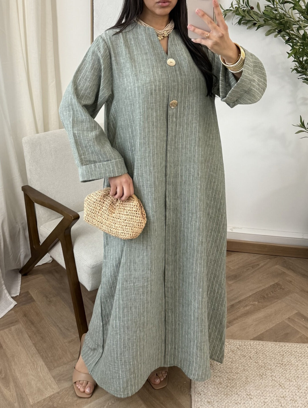 Robe à boutons dorés Emira en 60% viscose