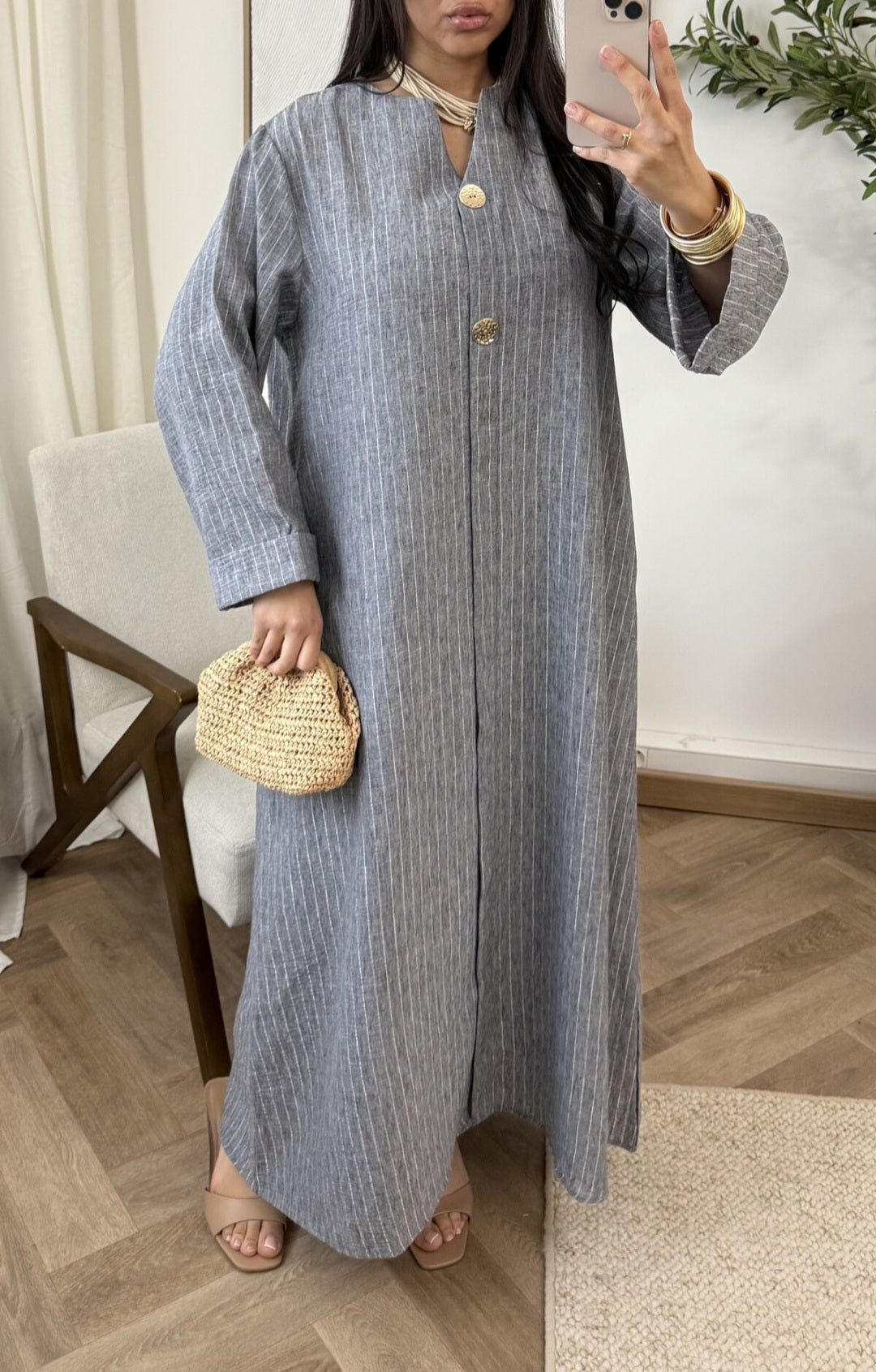 Robe à boutons dorés Emira en 60% viscose