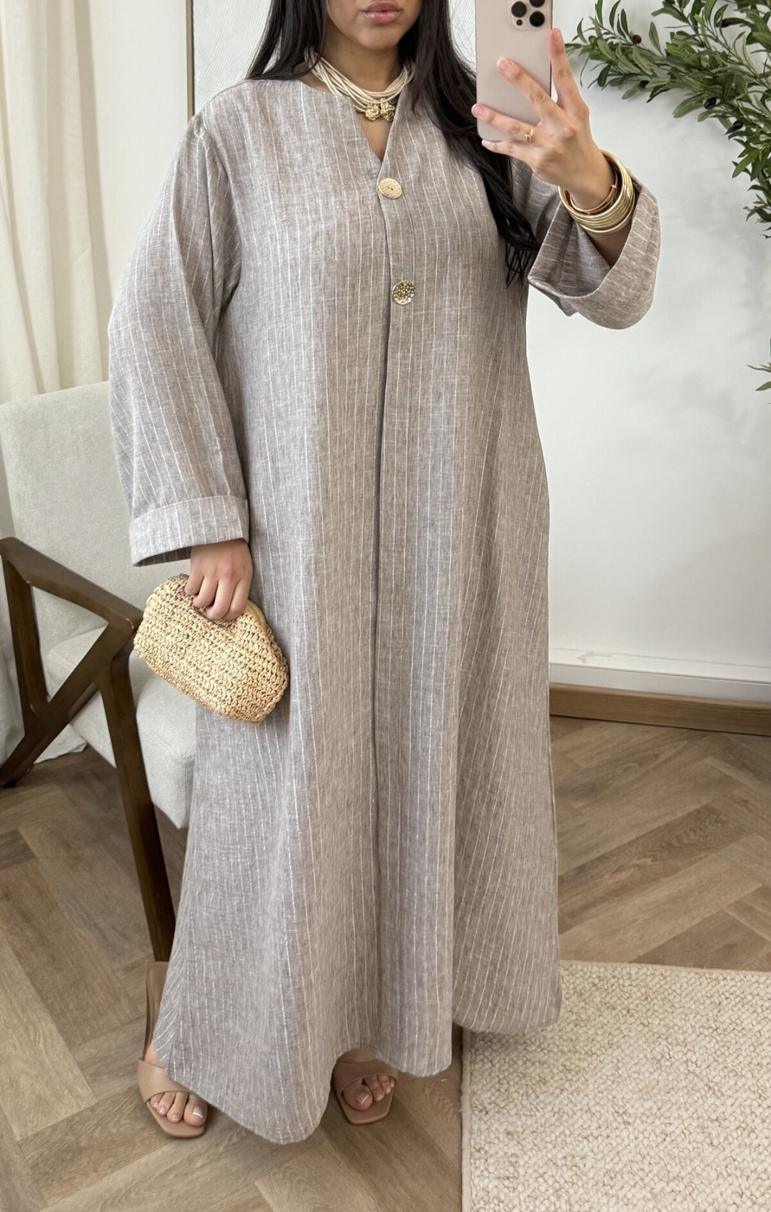 Robe à boutons dorés Emira en 60% viscose