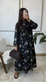 Load image into Gallery viewer, 🌷NEU🌷lieferbar ab ca Montag/Alma Stickkleid aus Viskose
