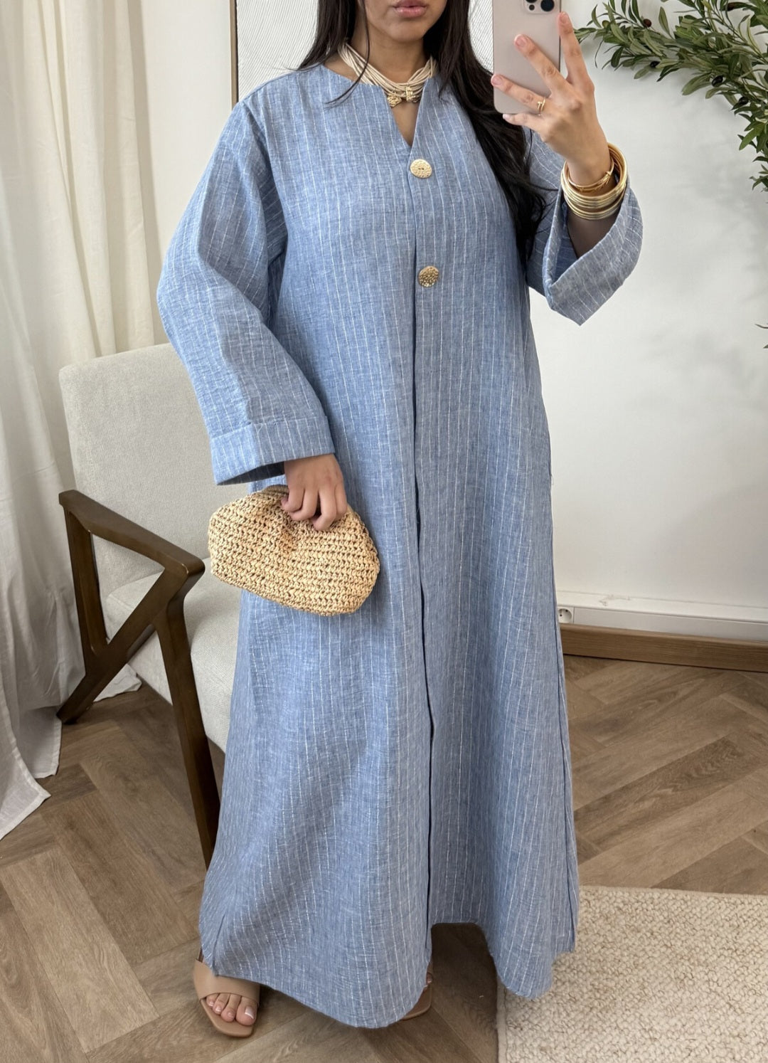 Robe à boutons dorés Emira en 60% viscose